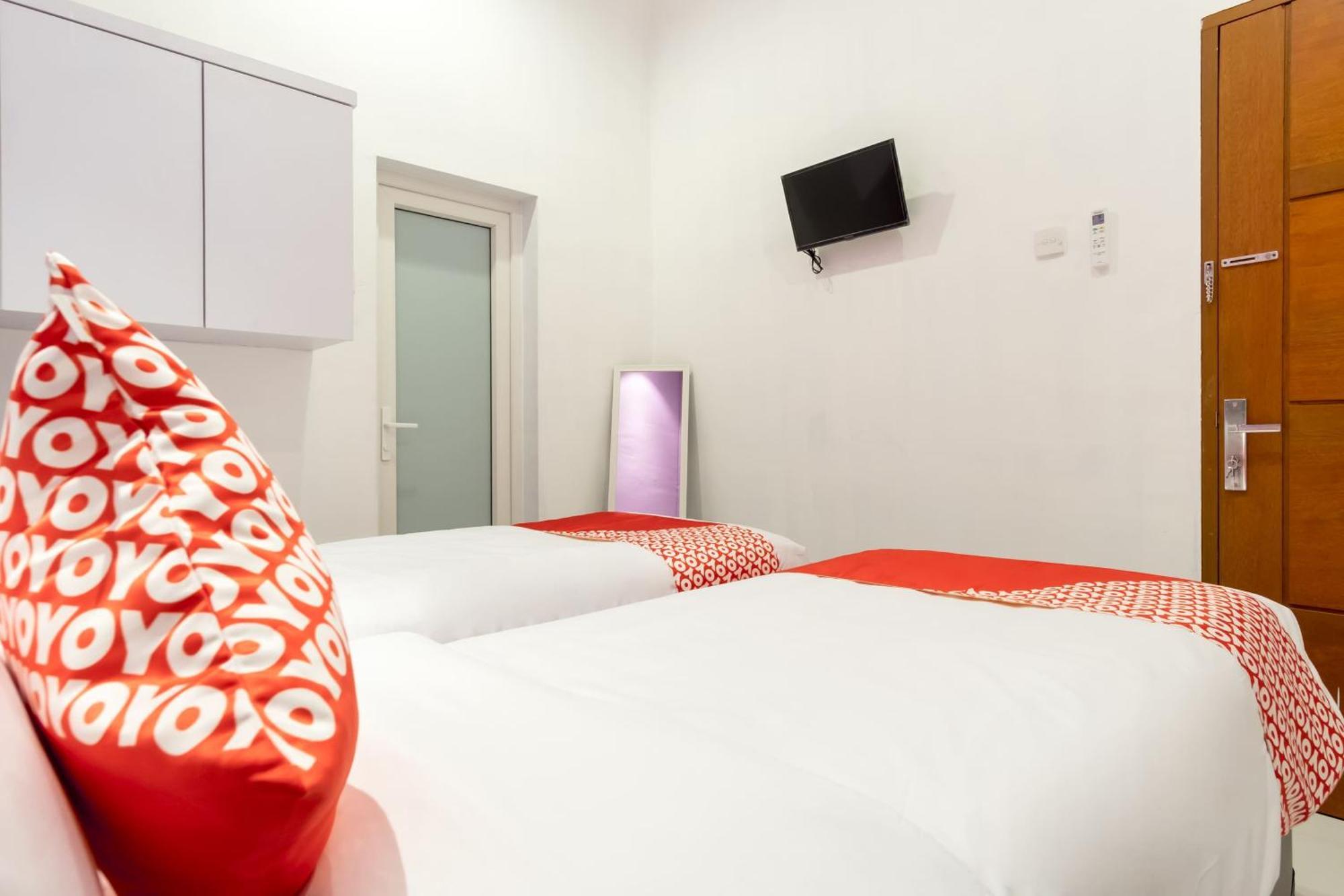 Super Oyo 839 Royal Guest House Medan Dış mekan fotoğraf