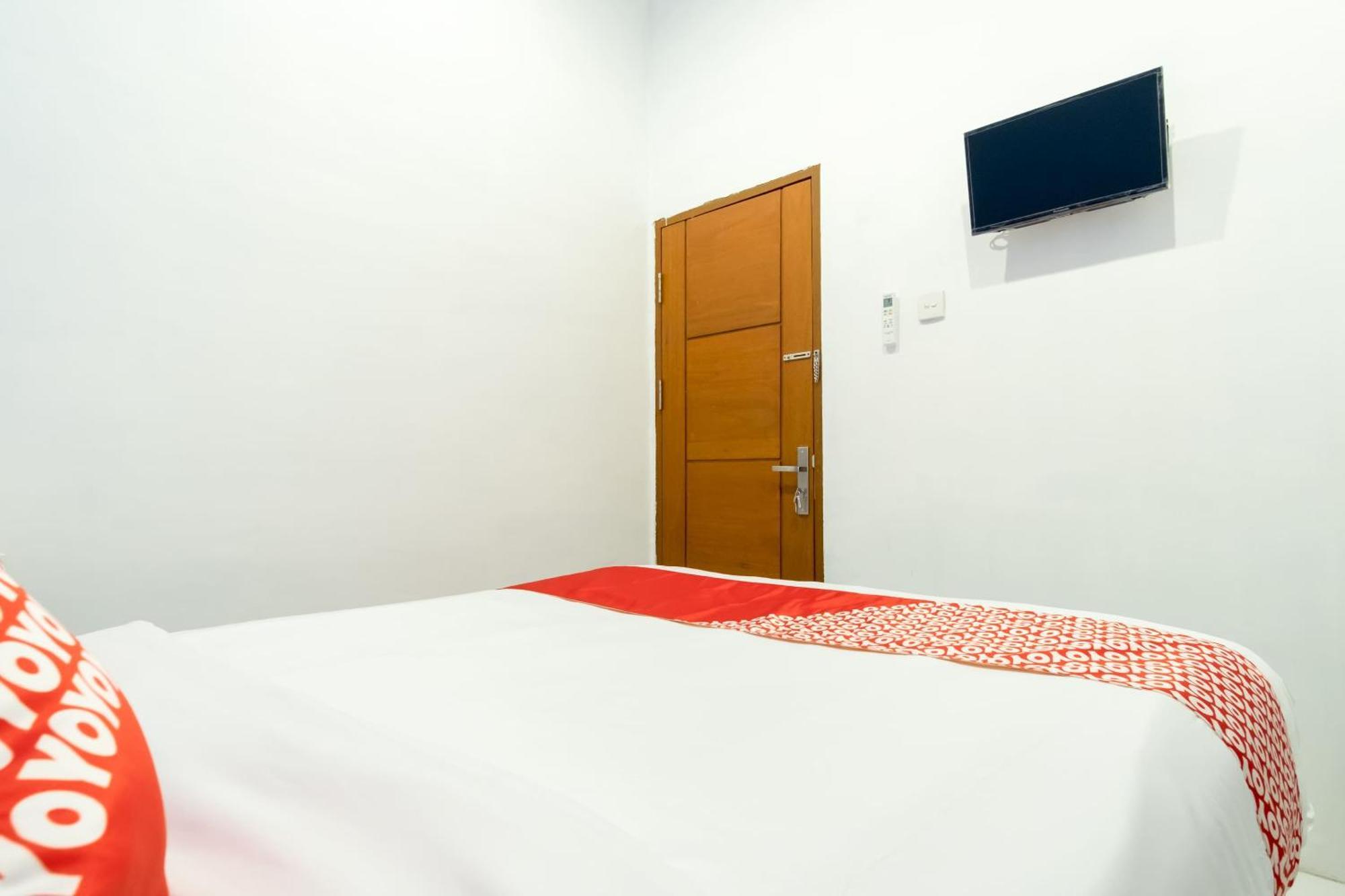 Super Oyo 839 Royal Guest House Medan Dış mekan fotoğraf